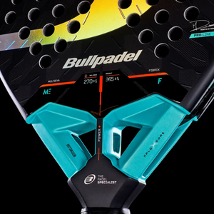 Bullpadel Xplo Comfort 2027, close-up of the heart and the spec stamp