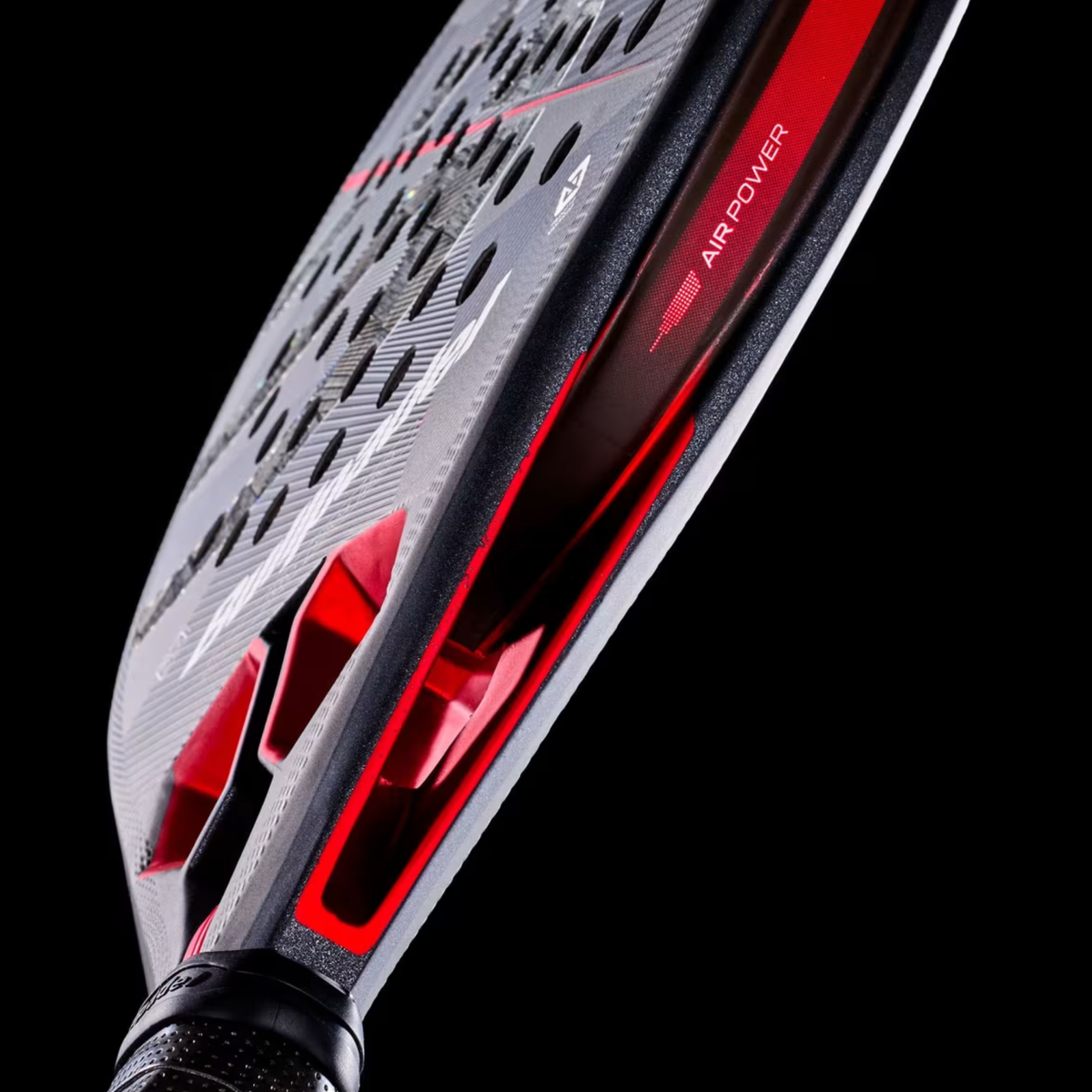 Bullpadel Hack 05 Hybrid 2027, close-up of the frame edge and the Air Power channel